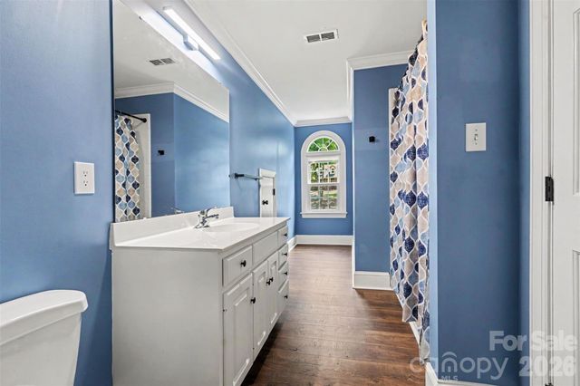 6128 Lake Providence Lane, Charlotte, NC 28277