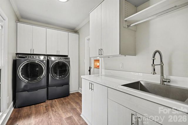 6128 Lake Providence Lane, Charlotte, NC 28277