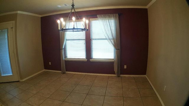 7041 N Cherokee Crossing West, Warr Acres, OK 73132