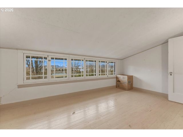 706 W B St., Rainier, OR 97048