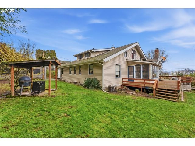 706 W B St., Rainier, OR 97048