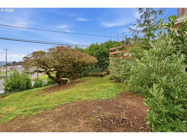 706 W B St., Rainier, OR 97048