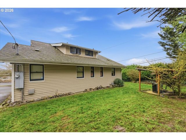 706 W B St., Rainier, OR 97048