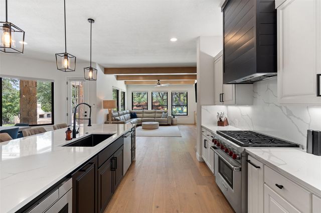 6009 Laguna Cliff LN, Austin, TX 78734