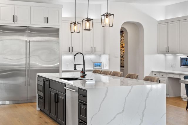 6009 Laguna Cliff LN, Austin, TX 78734