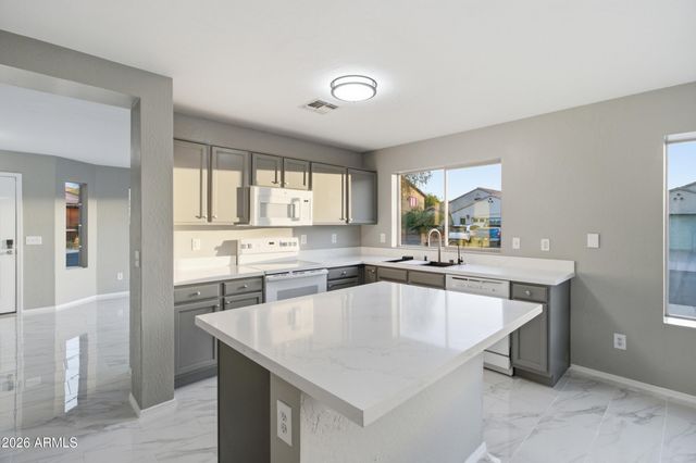 2922 W DUNBAR Drive, Phoenix, AZ 85041