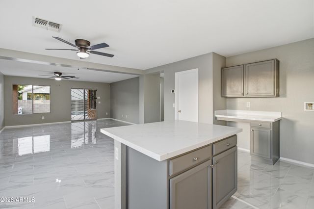 2922 W DUNBAR Drive, Phoenix, AZ 85041