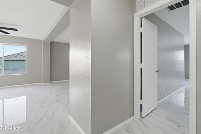 2922 W DUNBAR Drive, Phoenix, AZ 85041