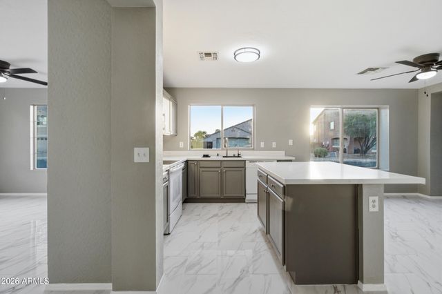 2922 W DUNBAR Drive, Phoenix, AZ 85041