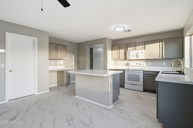 2922 W DUNBAR Drive, Phoenix, AZ 85041