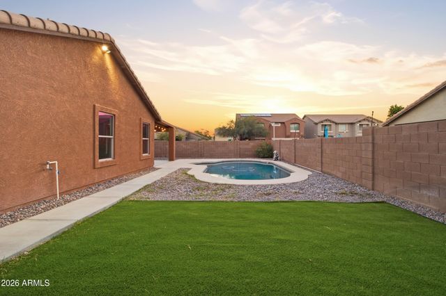 2922 W DUNBAR Drive, Phoenix, AZ 85041