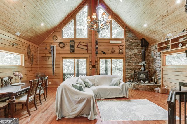 6893 Lakeside Place, Gainesville, GA 30506