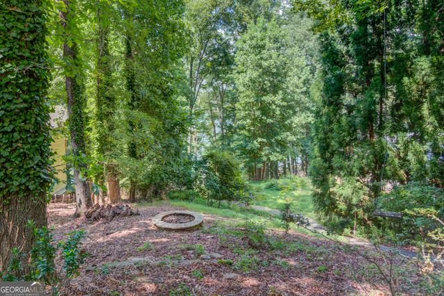6893 Lakeside Place, Gainesville, GA 30506