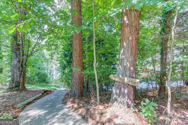 6893 Lakeside Place, Gainesville, GA 30506