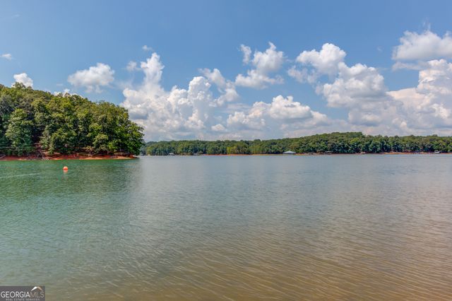 6893 Lakeside Place, Gainesville, GA 30506