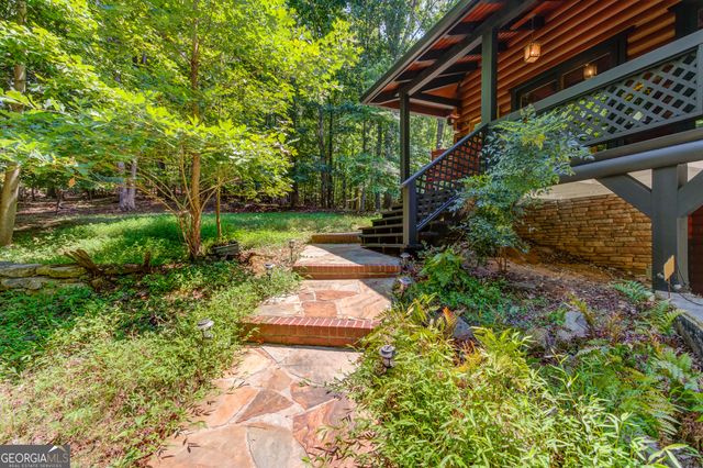 6893 Lakeside Place, Gainesville, GA 30506