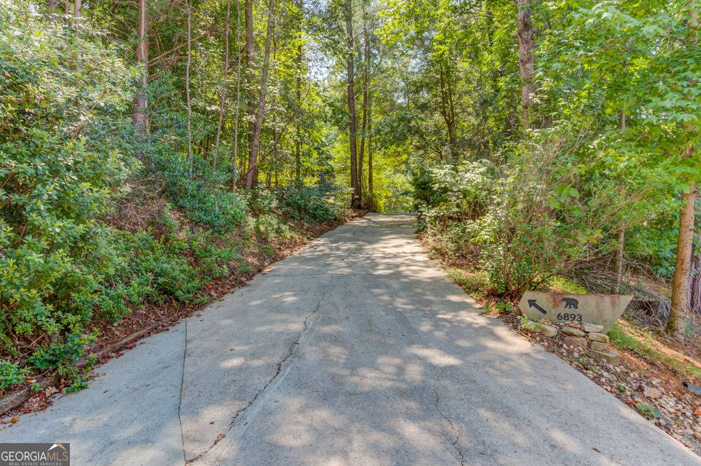 6893 Lakeside Place, Gainesville, GA 30506