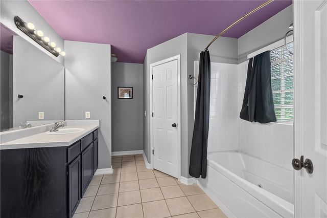 20752 Hillcrest Drive, Springdale, AR 72764