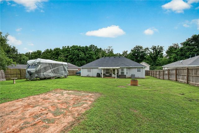 20752 Hillcrest Drive, Springdale, AR 72764