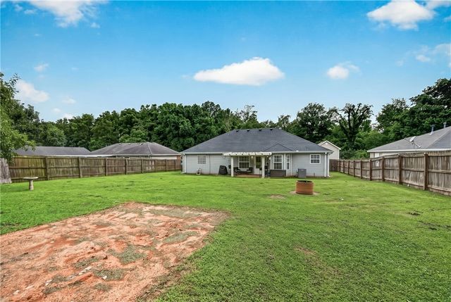 20752 Hillcrest Drive, Springdale, AR 72764