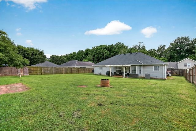 20752 Hillcrest Drive, Springdale, AR 72764