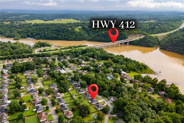 20752 Hillcrest Drive, Springdale, AR 72764