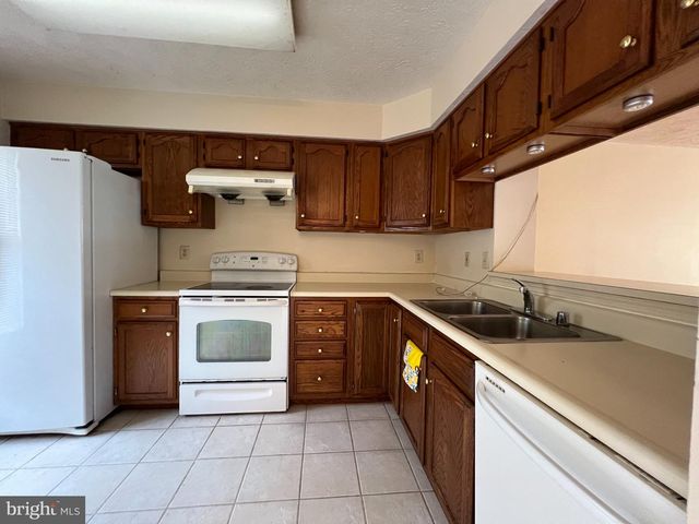 8531 BLACK STAR CIR, Columbia, MD 21045