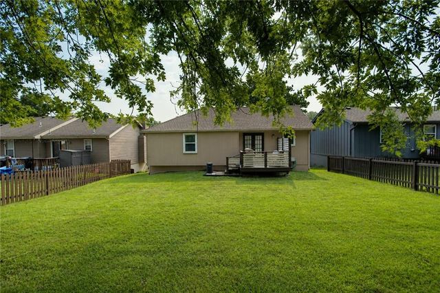 11216 N Donnelly Avenue, Kansas City, MO 64157