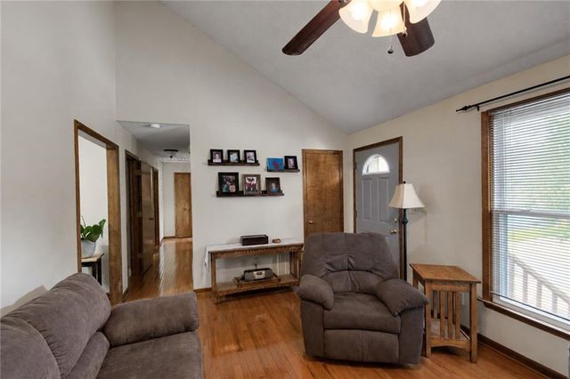 11216 N Donnelly Avenue, Kansas City, MO 64157
