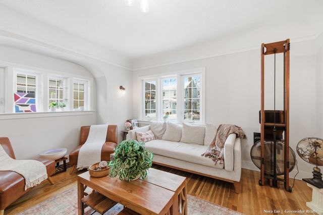 616 Rosewood Avenue Se, East Grand Rapids, MI 49506