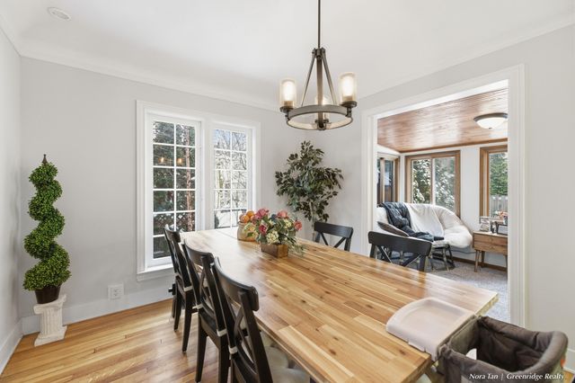 616 Rosewood Avenue Se, East Grand Rapids, MI 49506