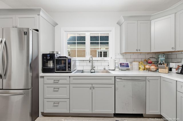 616 Rosewood Avenue Se, East Grand Rapids, MI 49506