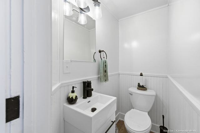 616 Rosewood Avenue Se, East Grand Rapids, MI 49506