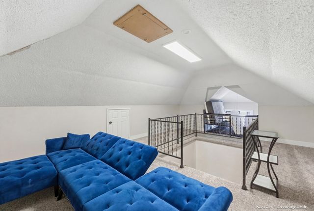 616 Rosewood Avenue Se, East Grand Rapids, MI 49506