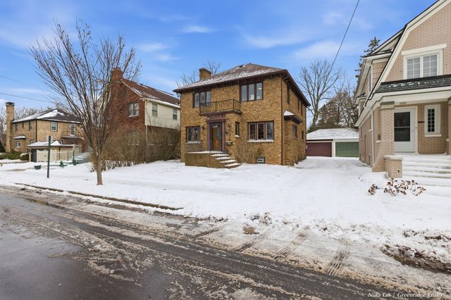 616 Rosewood Avenue Se, East Grand Rapids, MI 49506