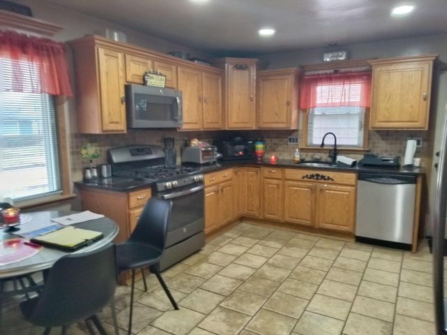 4656 N 66 STREET, Milwaukee, WI 53218