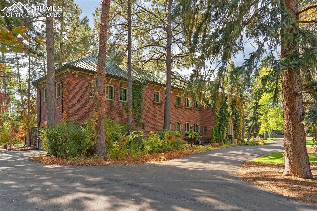 Image 47 of property listing at 15 Elm Avenue, Colorado Springs, CO 80906