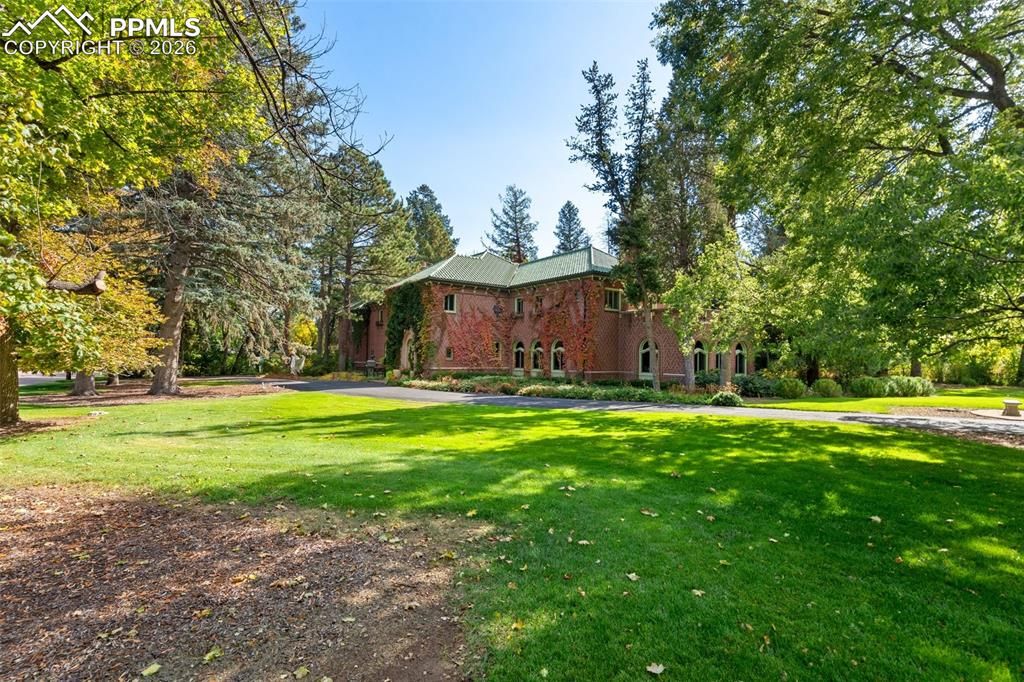 Image 49 of property listing at 15 Elm Avenue, Colorado Springs, CO 80906