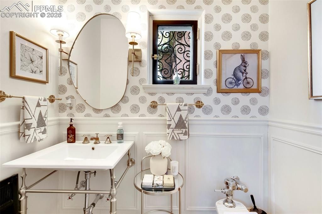 Image 6 of property listing at 15 Elm Avenue, Colorado Springs, CO 80906