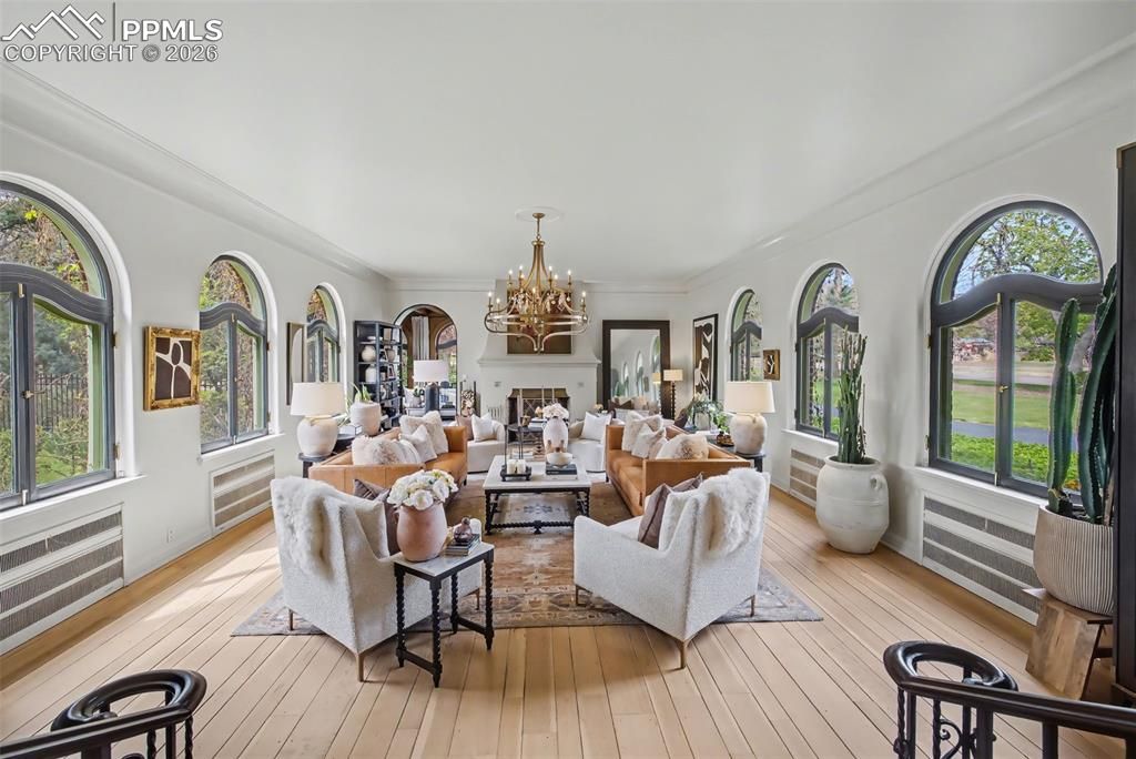 Image 7 of property listing at 15 Elm Avenue, Colorado Springs, CO 80906