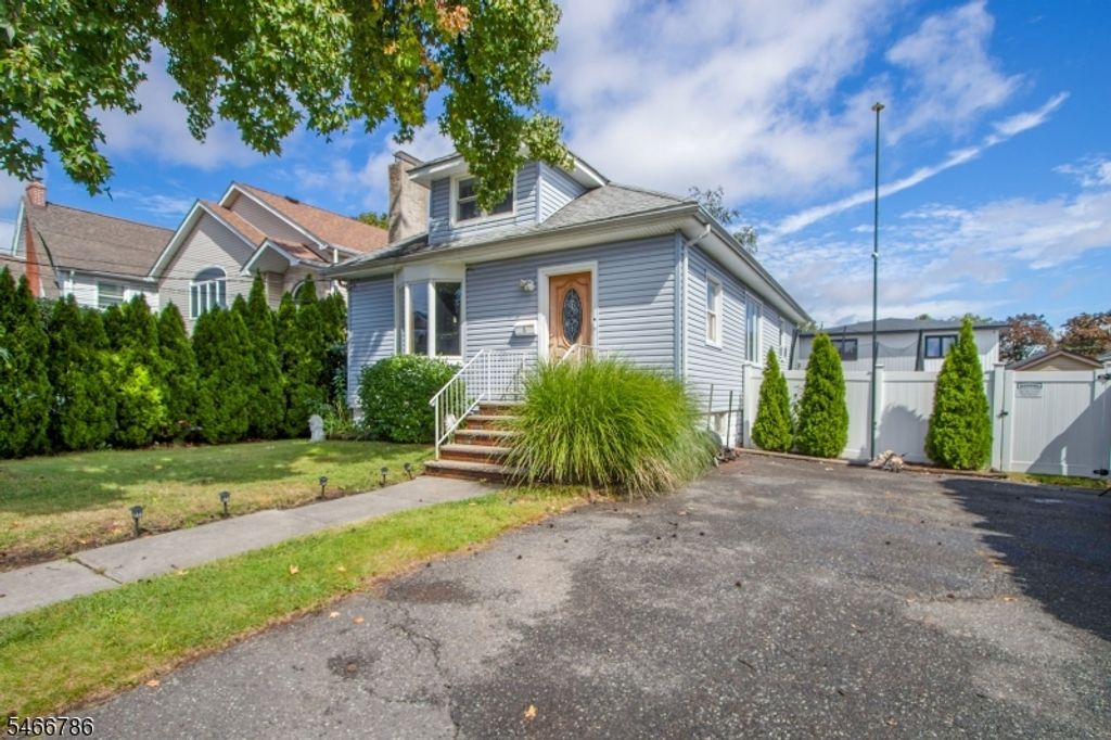 8 Pallant Ave, Linden City, NJ 07036 — exterior