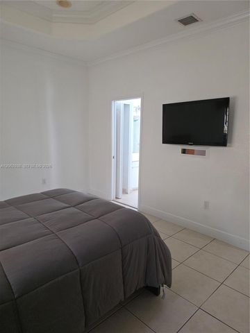 14811 SW 32nd Lane 00, Miami, FL 33185