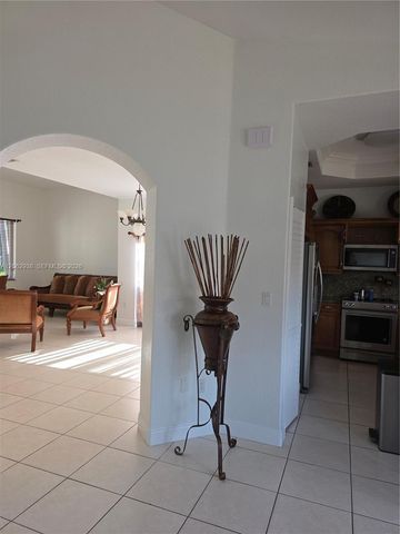 14811 SW 32nd Lane 00, Miami, FL 33185