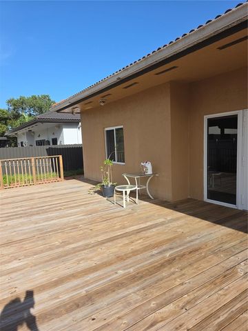 14811 SW 32nd Lane 00, Miami, FL 33185