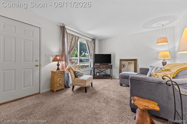 6589 Doyon Drive, Waterford, MI 48327