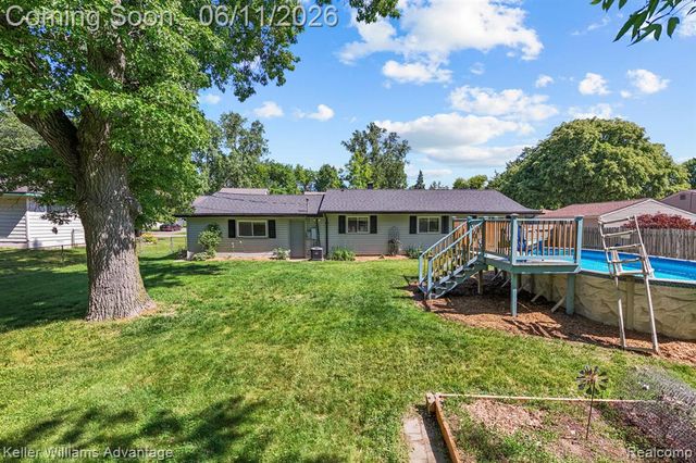6589 Doyon Drive, Waterford, MI 48327