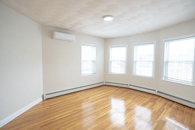 20 Breed 3, Boston, MA 02128