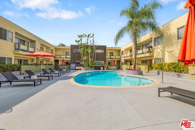 1233 N Laurel Avenue 114, West Hollywood, CA 90046