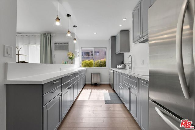 1233 N Laurel Avenue 114, West Hollywood, CA 90046
