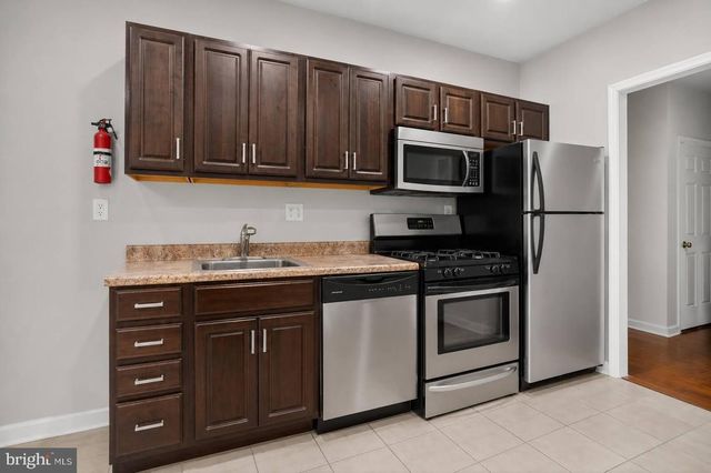 1721 WEST VIRGINIA AVE NE, Washington, DC 20002